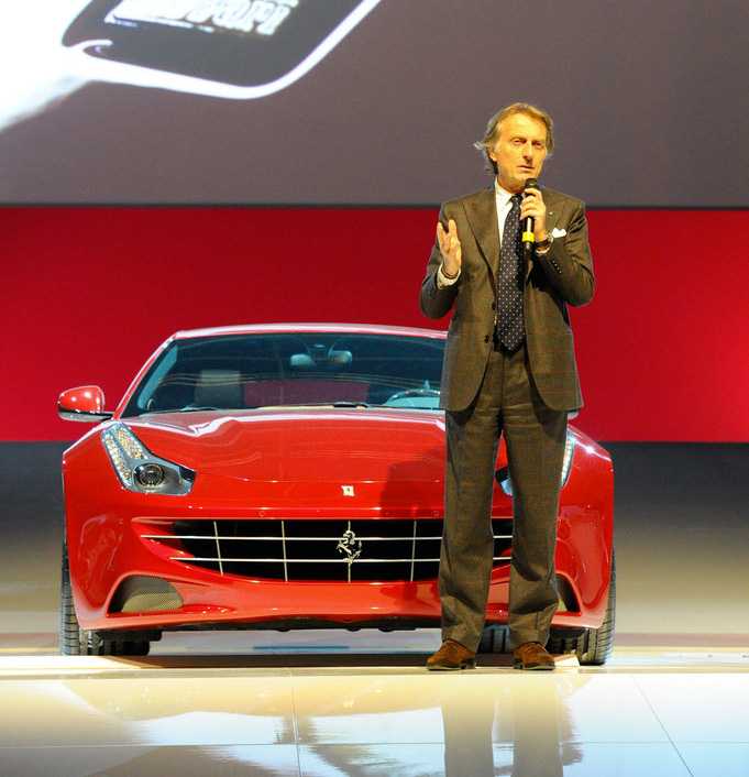 Ferrari FF: presentazione ufficiale a Maranello