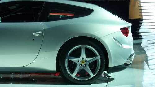 Ferrari FF: presentazione ufficiale a Maranello