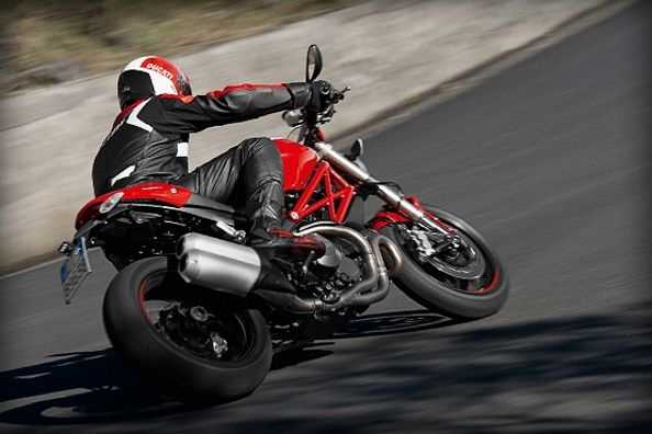 Ducati Monster 1100 EVO