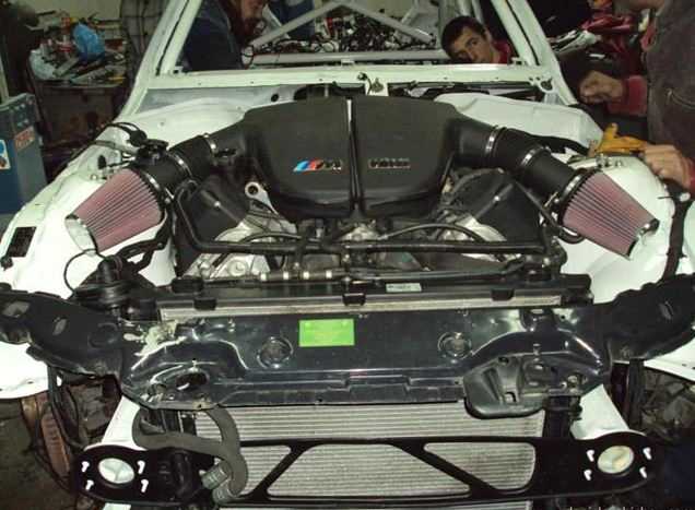 Bmw Z3 M Coupé spinta dal motore della M5