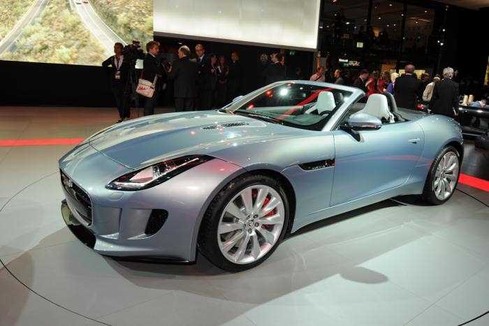 Jaguar F-Type Roadster a Parigi 2012