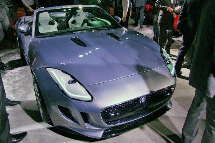 Jaguar F-Type Roadster a Parigi 2012