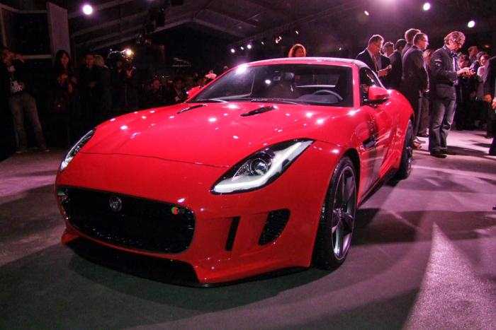 Jaguar F-Type Roadster a Parigi 2012