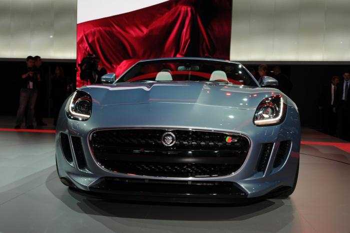 Jaguar F-Type Roadster a Parigi 2012