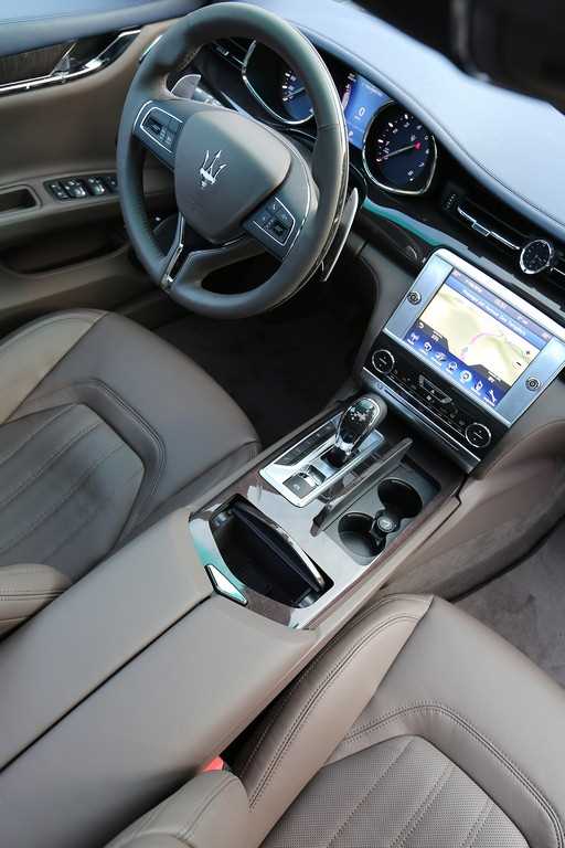 Maserati Quattroporte 2013: nuove foto