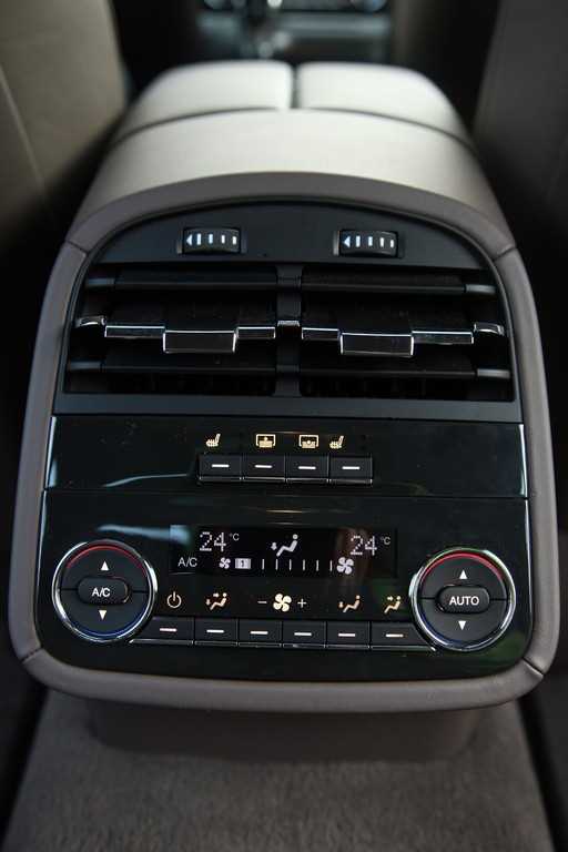 Maserati Quattroporte 2013: nuove foto