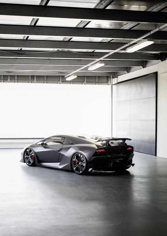 Lamborghini Sesto Elemento nuove foto 2013