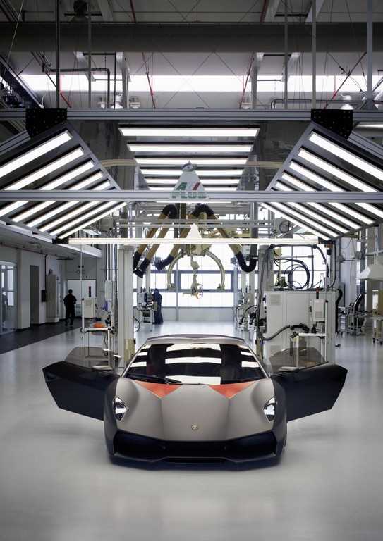Lamborghini Sesto Elemento nuove foto 2013