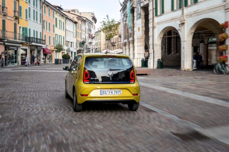 Volkswagen e-Up! 2020: nuove immagini ufficiali