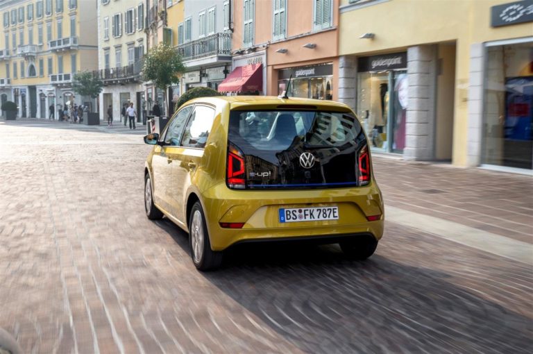 Volkswagen e-Up! 2020: nuove immagini ufficiali