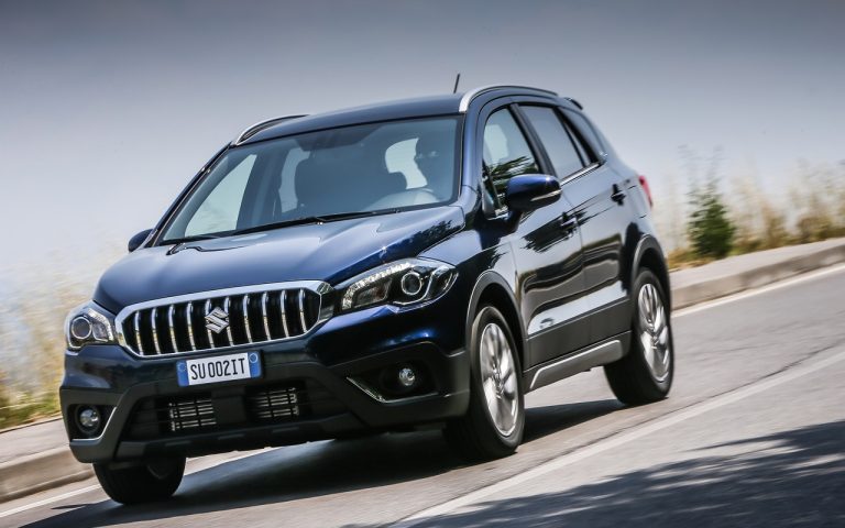 Suzuki S-Cross Hybrid 2020: le immagini ufficiali