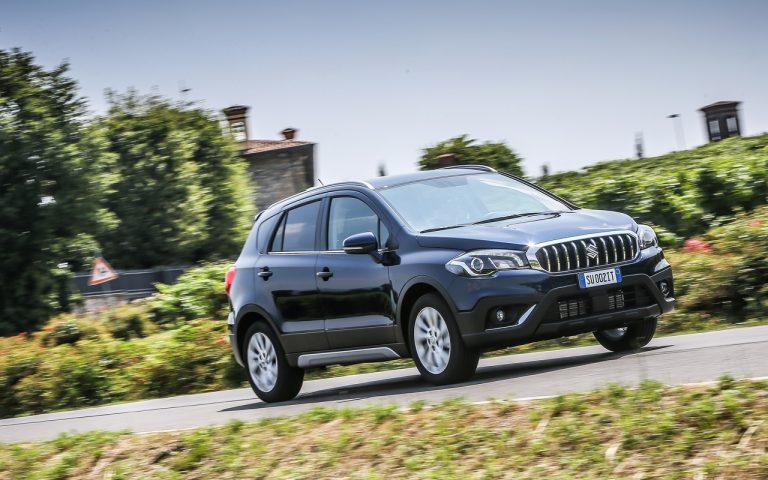 Suzuki S-Cross Hybrid 2020: le immagini ufficiali