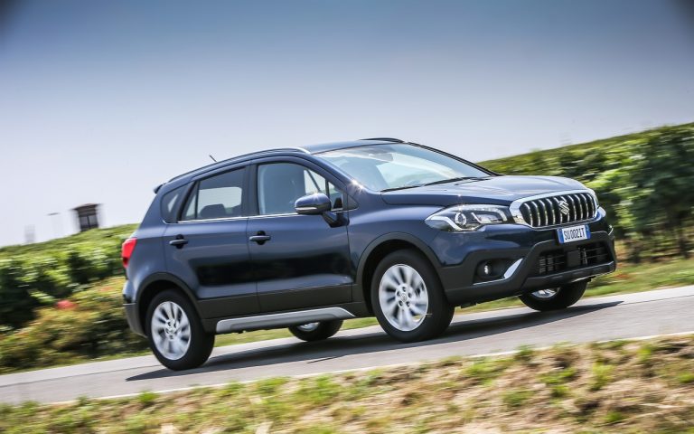 Suzuki S-Cross Hybrid 2020: le immagini ufficiali