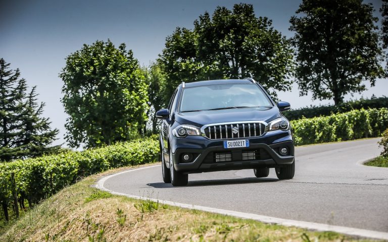 Suzuki S-Cross Hybrid 2020: le immagini ufficiali