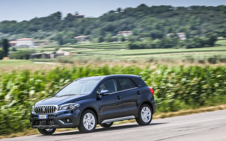 Suzuki S-Cross Hybrid 2020: le immagini ufficiali