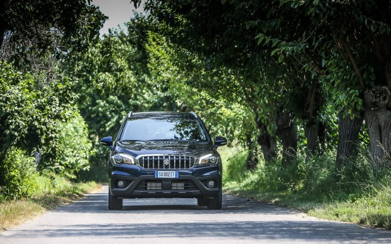 Suzuki S-Cross Hybrid 2020: le immagini ufficiali