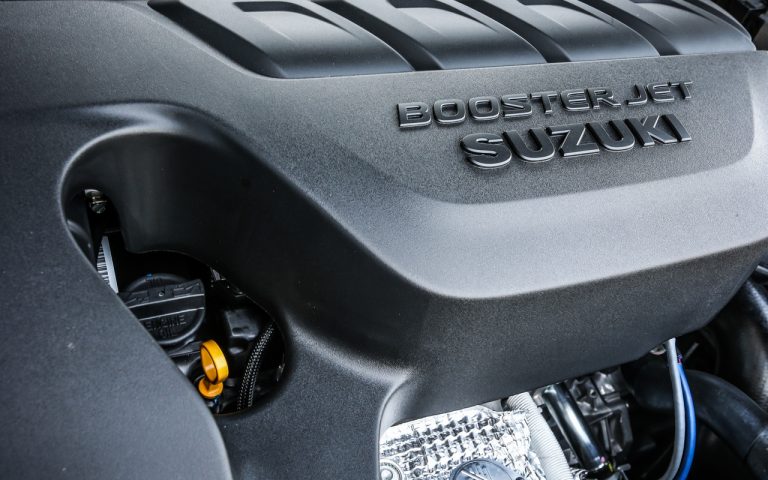 Suzuki S-Cross Hybrid 2020: le immagini ufficiali