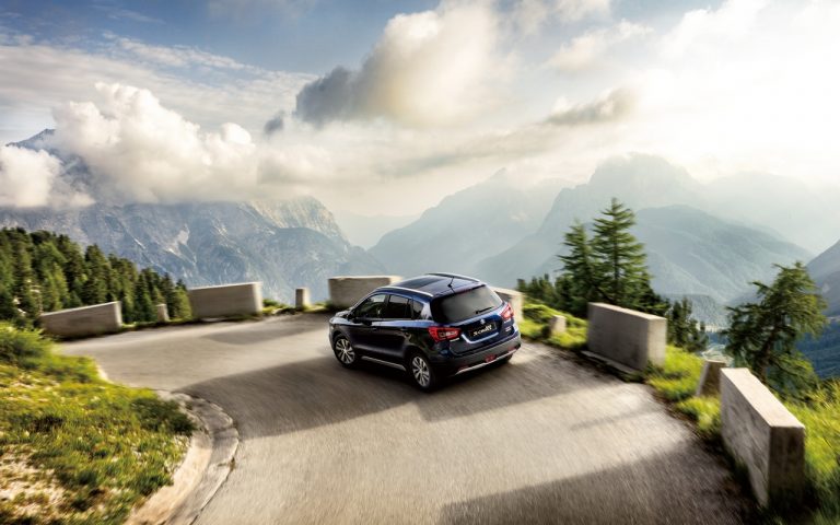 Suzuki S-Cross Hybrid 2020: le immagini ufficiali