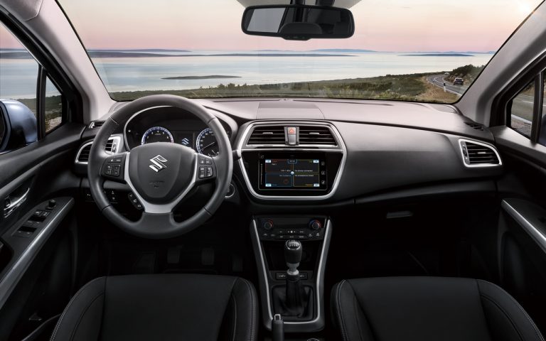 Suzuki S-Cross Hybrid 2020: le immagini ufficiali