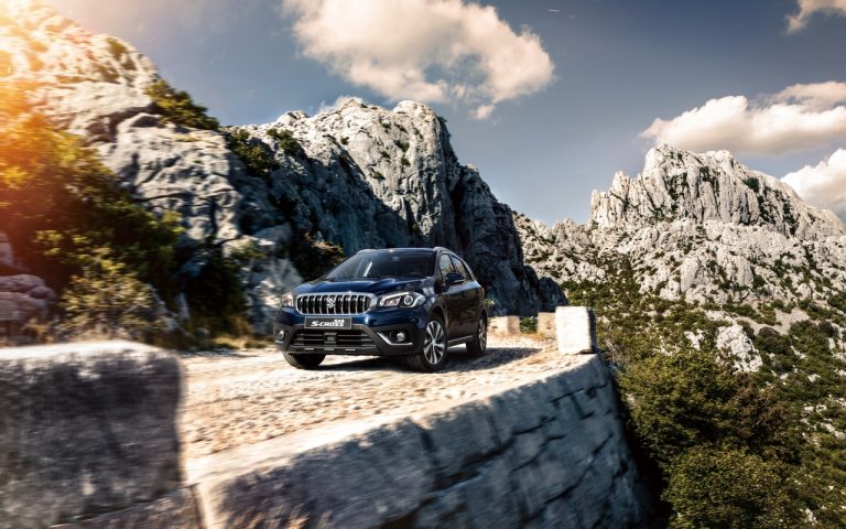 Suzuki S-Cross Hybrid 2020: le immagini ufficiali