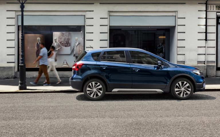 Suzuki S-Cross Hybrid 2020: le immagini ufficiali