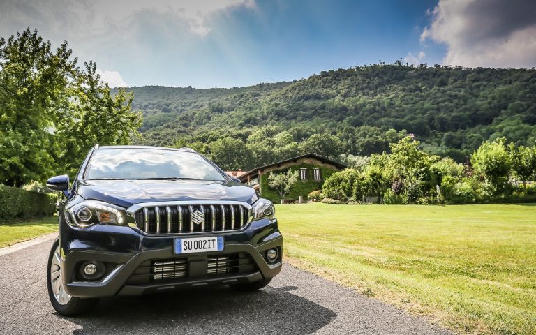 Suzuki S-Cross Hybrid 2020: le immagini ufficiali