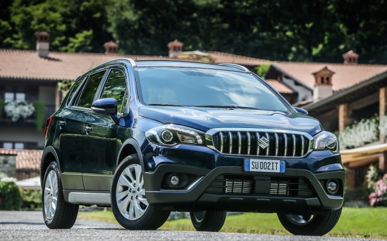 Suzuki S-Cross Hybrid 2020: le immagini ufficiali