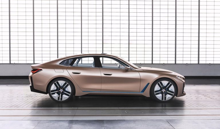 Bmw i4 Concept: immagini ufficiali