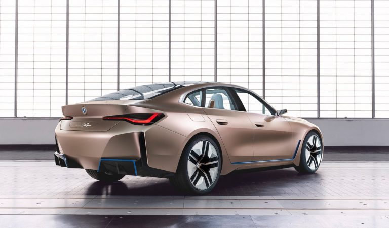 Bmw i4 Concept: immagini ufficiali