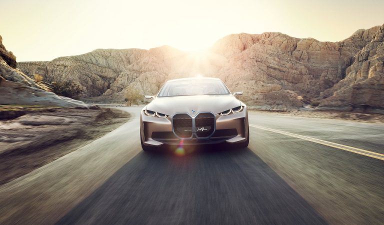 Bmw i4 Concept: immagini ufficiali