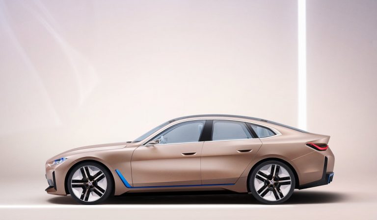 Bmw i4 Concept: immagini ufficiali
