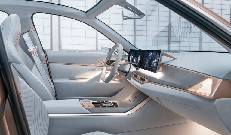 Bmw i4 Concept: immagini ufficiali