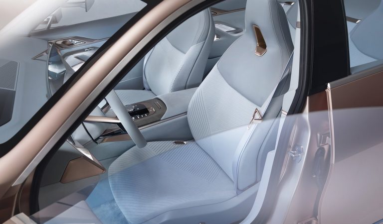 Bmw i4 Concept: immagini ufficiali