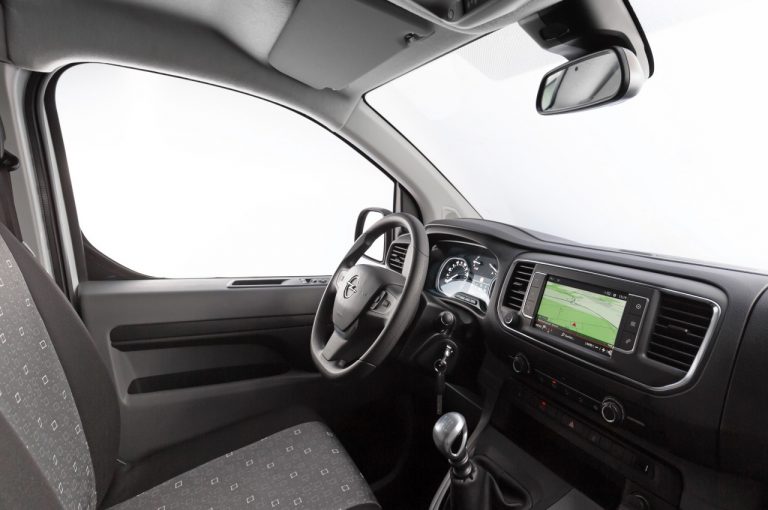 Opel Vivaro Life 2020: immagini ufficiali
