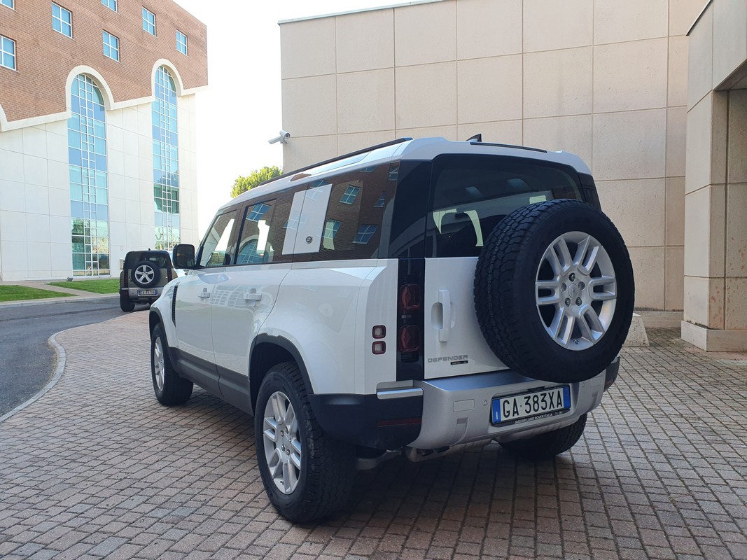 Land Rover Defender 2020: primo contatto