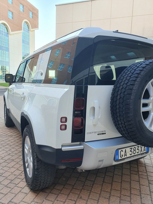 Land Rover Defender 2020: primo contatto