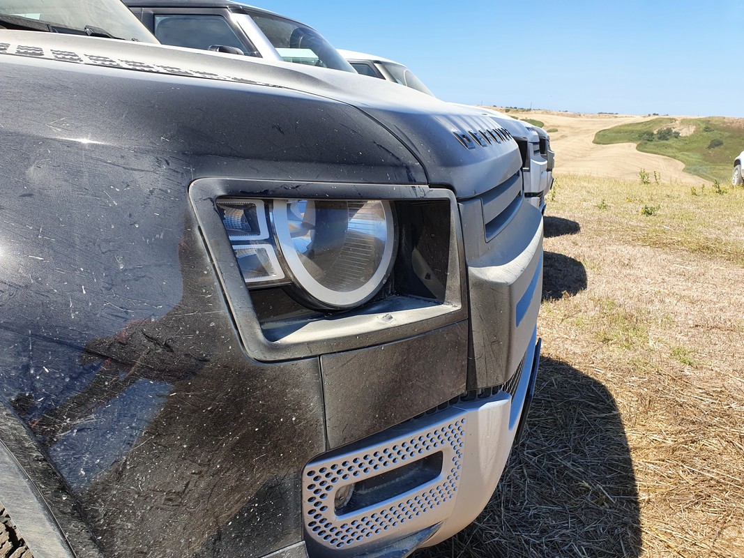 Land Rover Defender 2020: primo contatto