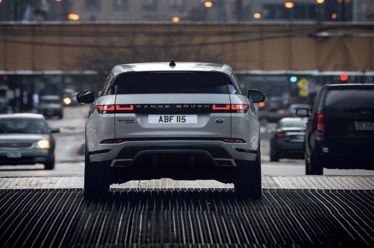 Range Rover Evoque 2021 e Land Rover Discovery Sport 2021