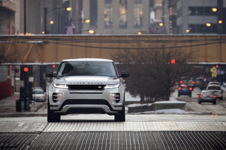 Range Rover Evoque 2021 e Land Rover Discovery Sport 2021