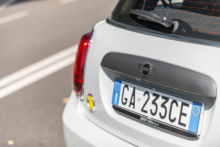 Mini Cooper SE: la prova su strada