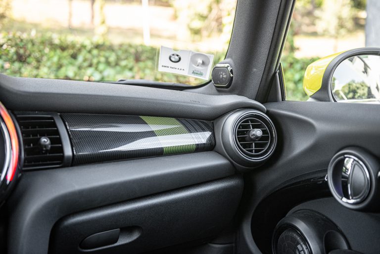 Mini Cooper SE: la prova su strada