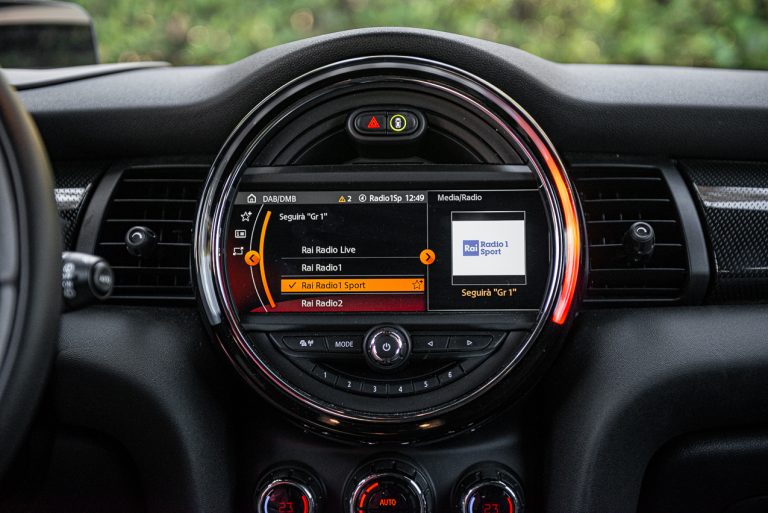 Mini Cooper SE: la prova su strada