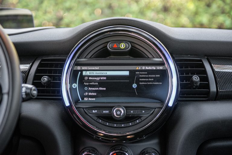 Mini Cooper SE: la prova su strada