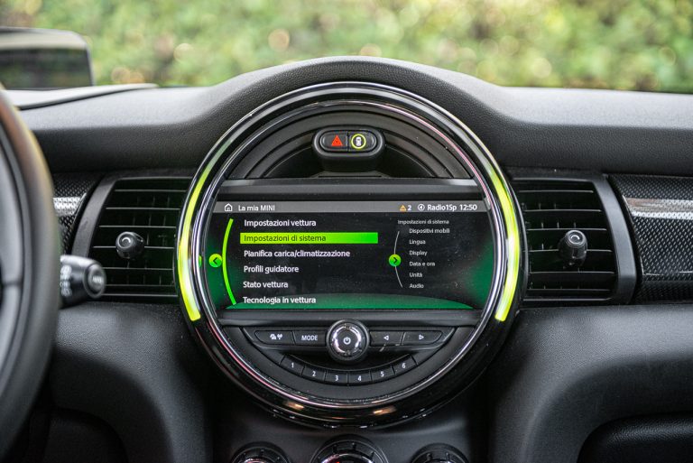 Mini Cooper SE: la prova su strada