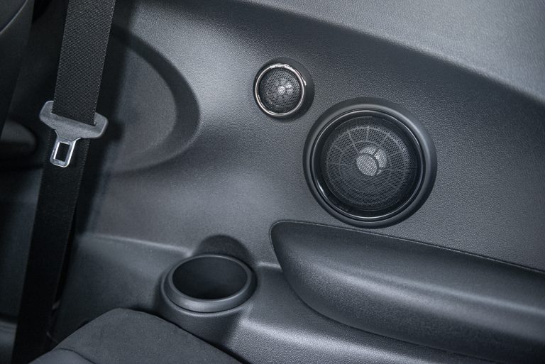 Mini Cooper SE: la prova su strada