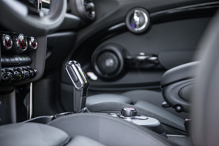 Mini Cooper SE: la prova su strada