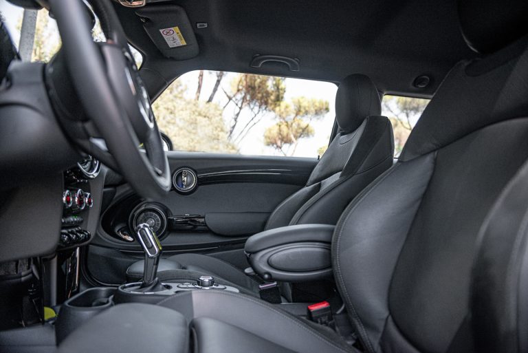 Mini Cooper SE: la prova su strada