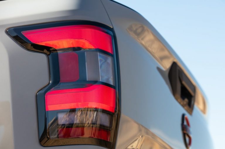 Nissan Frontier 2021: immagini ufficiali