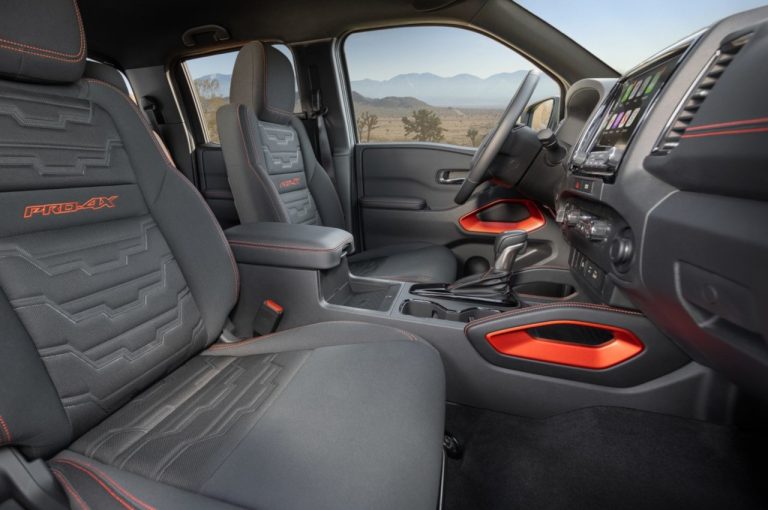 Nissan Frontier 2021: immagini ufficiali