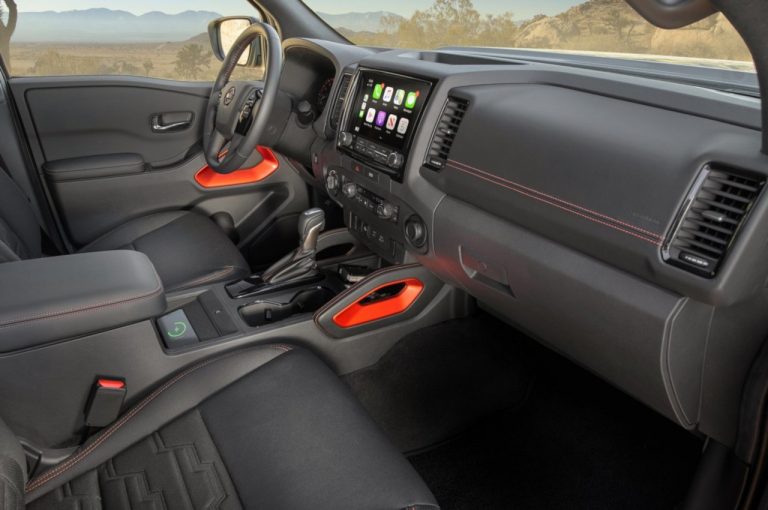 Nissan Frontier 2021: immagini ufficiali